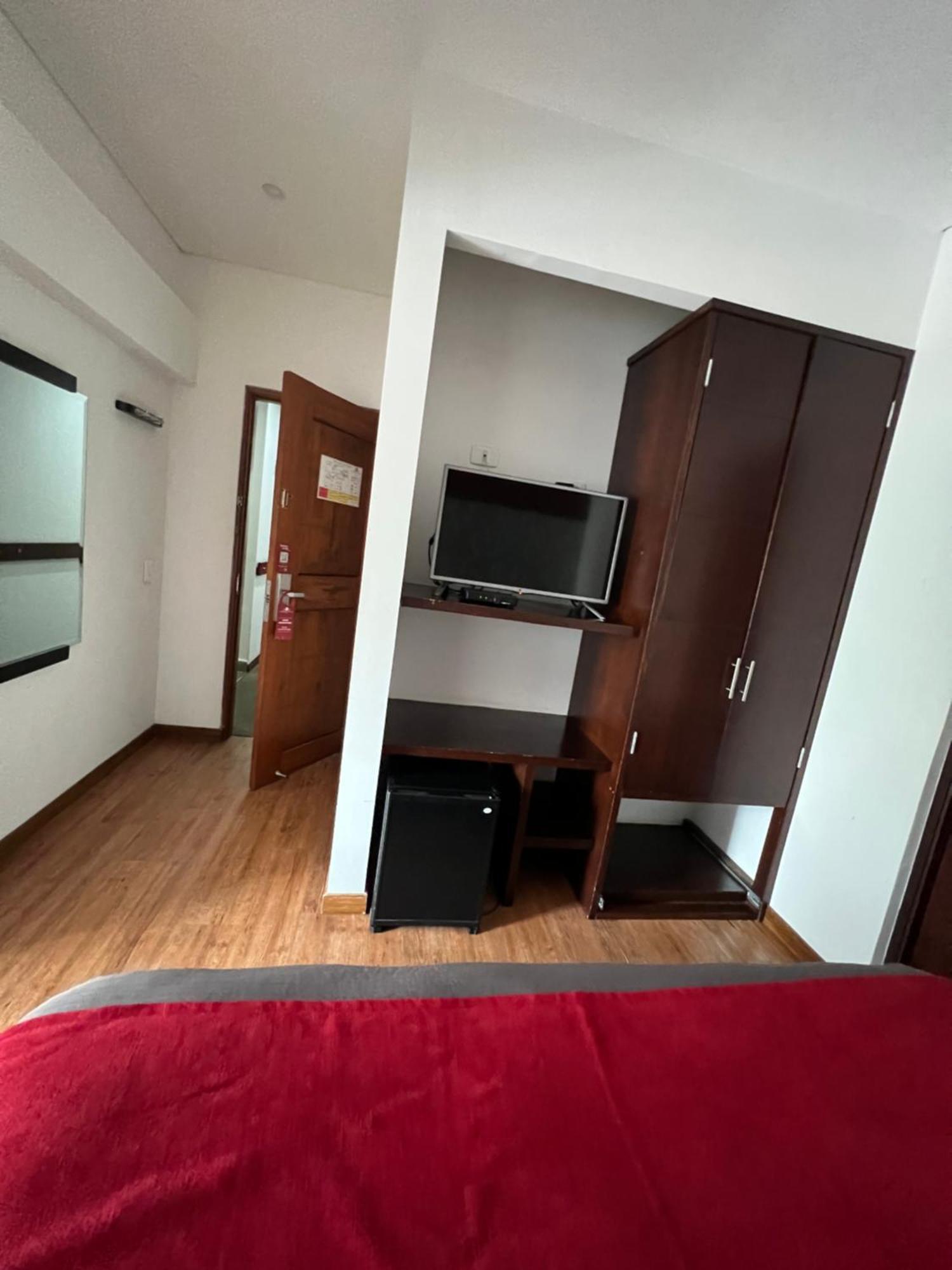3H Hotel Florencia Plaza Medellín Exterior foto